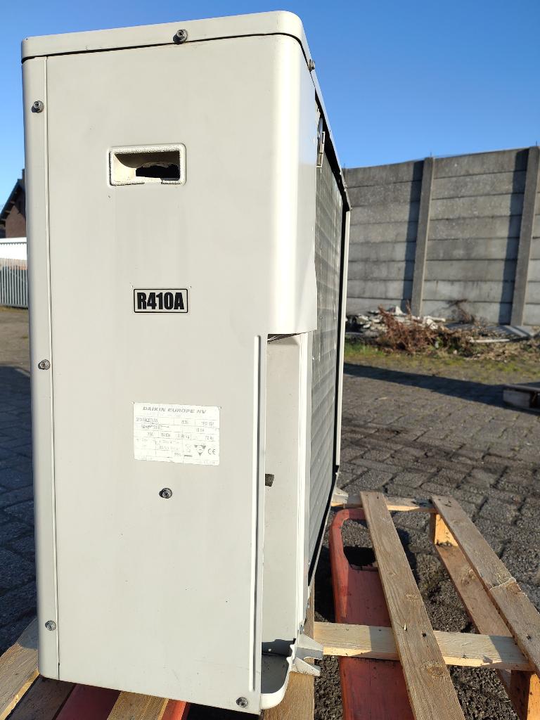 Refurbished buitenunit Daikin multi split 9,0 kW, Koelen en Ontvochtigen, Timer, Refurbished, 3 snelheden of meer