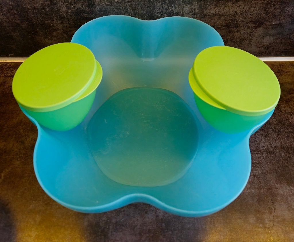 Tupperware Chip'N dip bloem+2 kommetjes Blauw-Groen NIEUW, Blauw, 500 ml, Nieuw, Ophalen of Verzenden