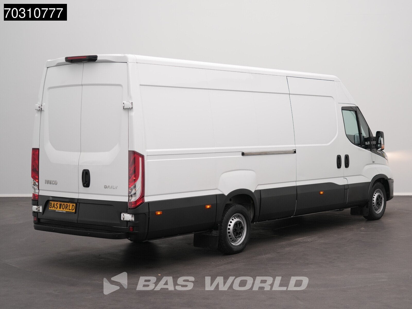 Iveco Daily 35S16 Automaat L3H2 3,5t Trekgewicht Airco Camer, Auto's, Automaat, Stof, Gebruikt, Euro 6