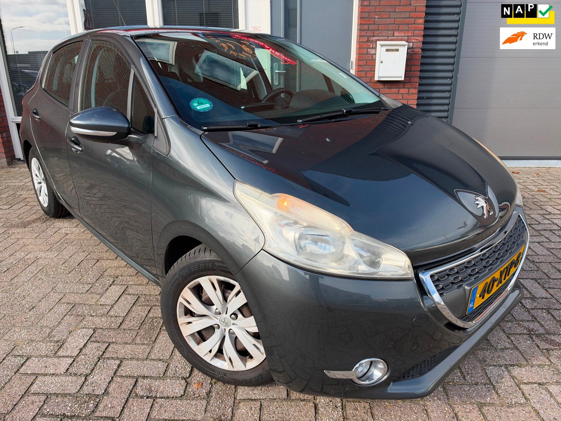 Peugeot 208 1.2 VTi Blue Lease / Airco / Cruise / Dealer Ond, Voorwielaandrijving, Euro 5, Stof, Gebruikt