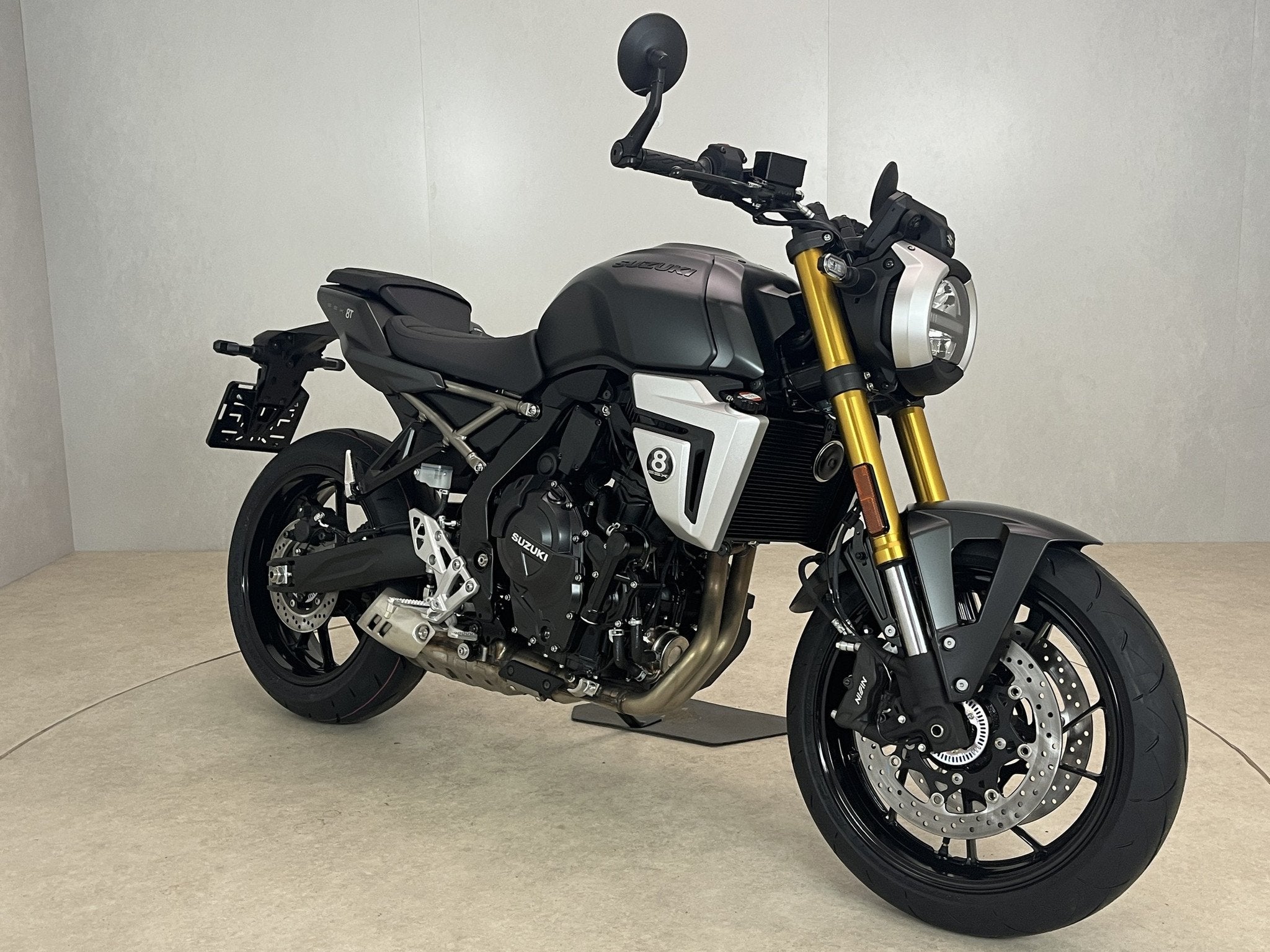 Suzuki GSX 8T (bj 2026), Suzuki B.V. Nimag, Lange Dreef 12
4131 NH  VIANEN, Bedrijf, Klantenservice@suzuki.nl