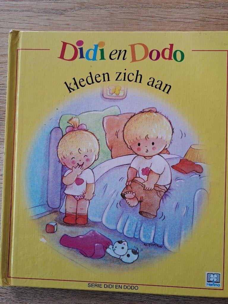 DIDI EN DODO KLEDEN ZICH AAN. AGAVE KRUISSEN., Boeken, Ophalen of Verzenden, Gelezen, Agave Kruissen., 2 tot 3 jaar