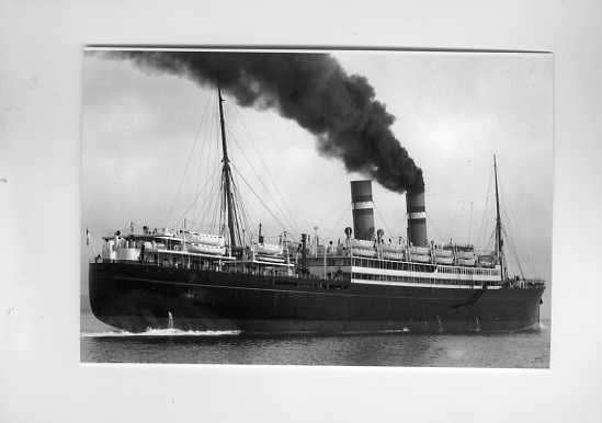 scheepvaart-foto-HOLLAND.AMERIKA.LIJN-veendam, Verzamelen, Ophalen of Verzenden, Zo goed als nieuw, Boek of Tijdschrift