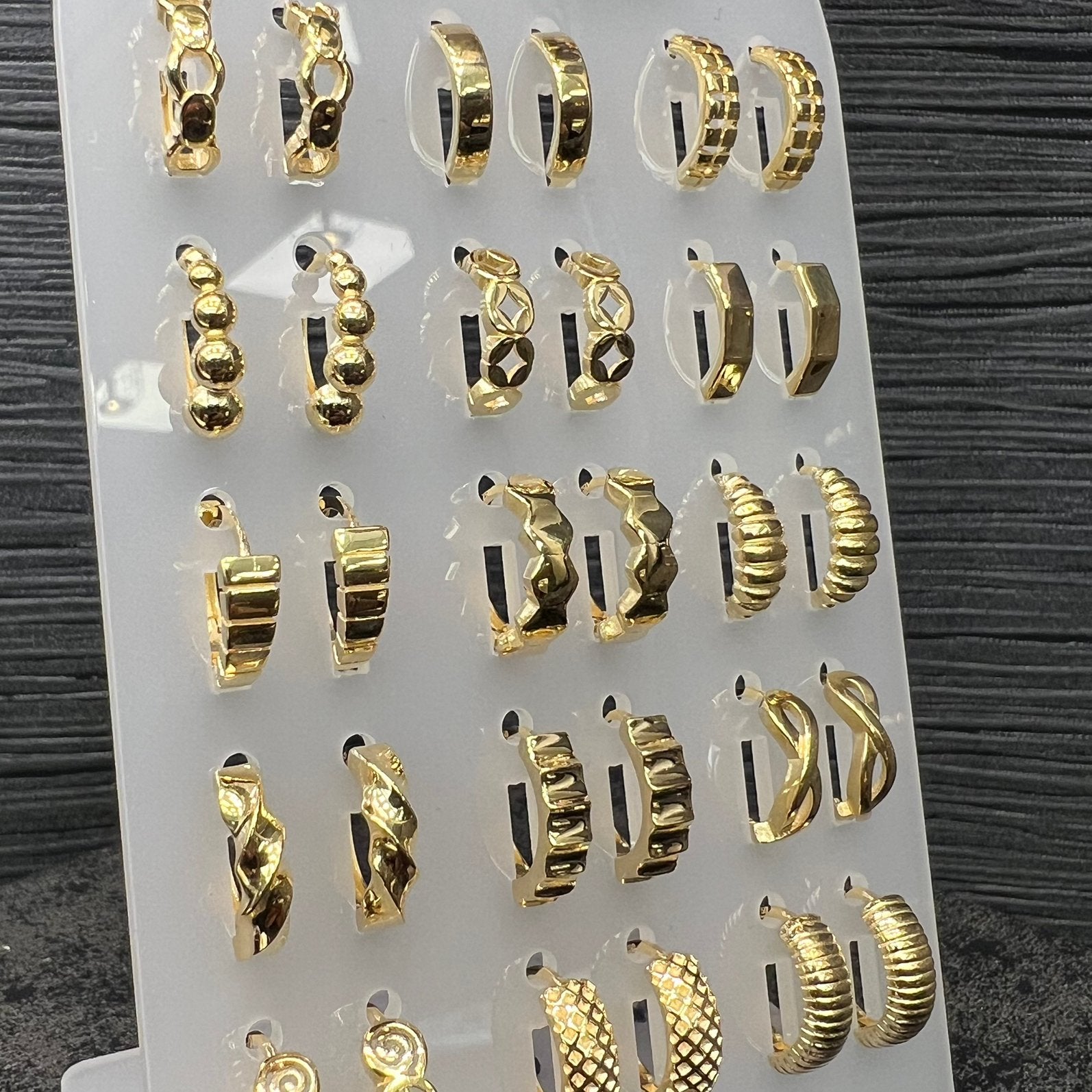 18 karaat gouden oorbellen prachtig modellen, Ophalen of Verzenden, Nieuw, Goud