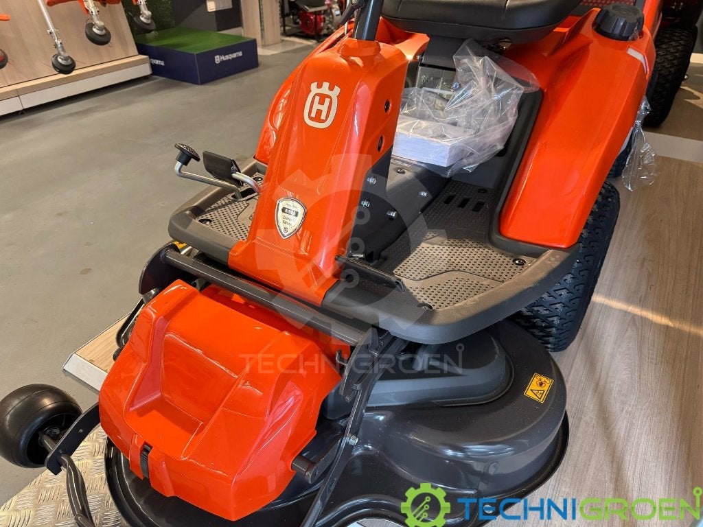 Husqvarna R214TC Rider Comfort 94cm dek zitmaaier grasmaaier, Ophalen, Cirkelmaaier, Nieuw, Benzine-grasmaaier