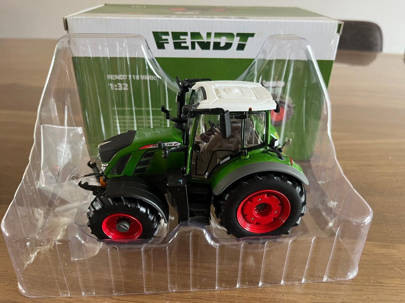 Fendt 718 Vario tractor ROS Nieuw, Hobby en Vrije tijd, Ophalen of Verzenden, Nieuw, Tractor of Landbouw, Overige merken