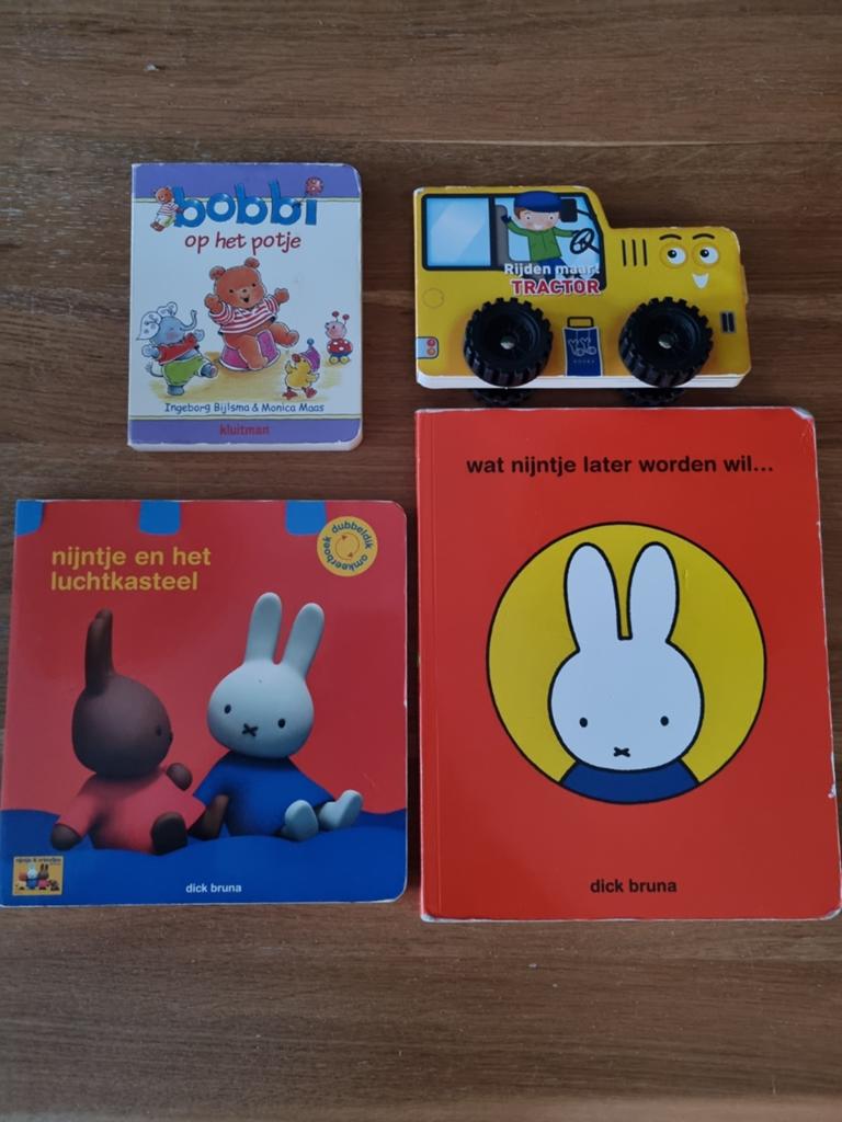 Set peuterboekjes, o.a. Nijntje en Bobbi op het potje, Boeken, Kinderboeken | Baby's en Peuters, Ophalen of Verzenden, Gelezen