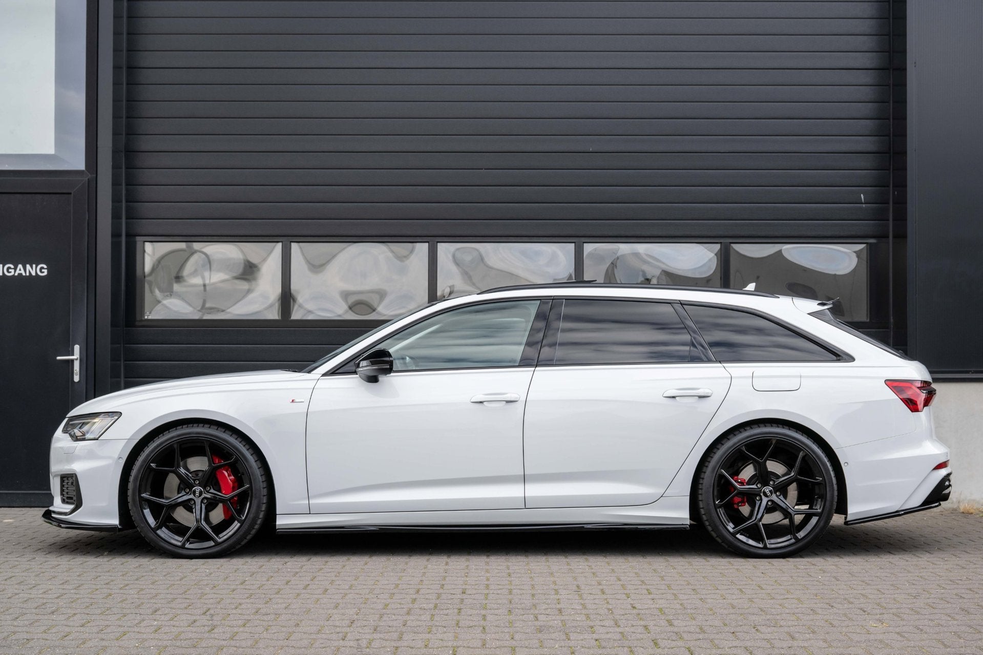 Audi A6 Avant 55 TFSI e quattro Competition S-Line|Pano|Matr, Automaat, Gebruikt, Zwart, 4 cilinders