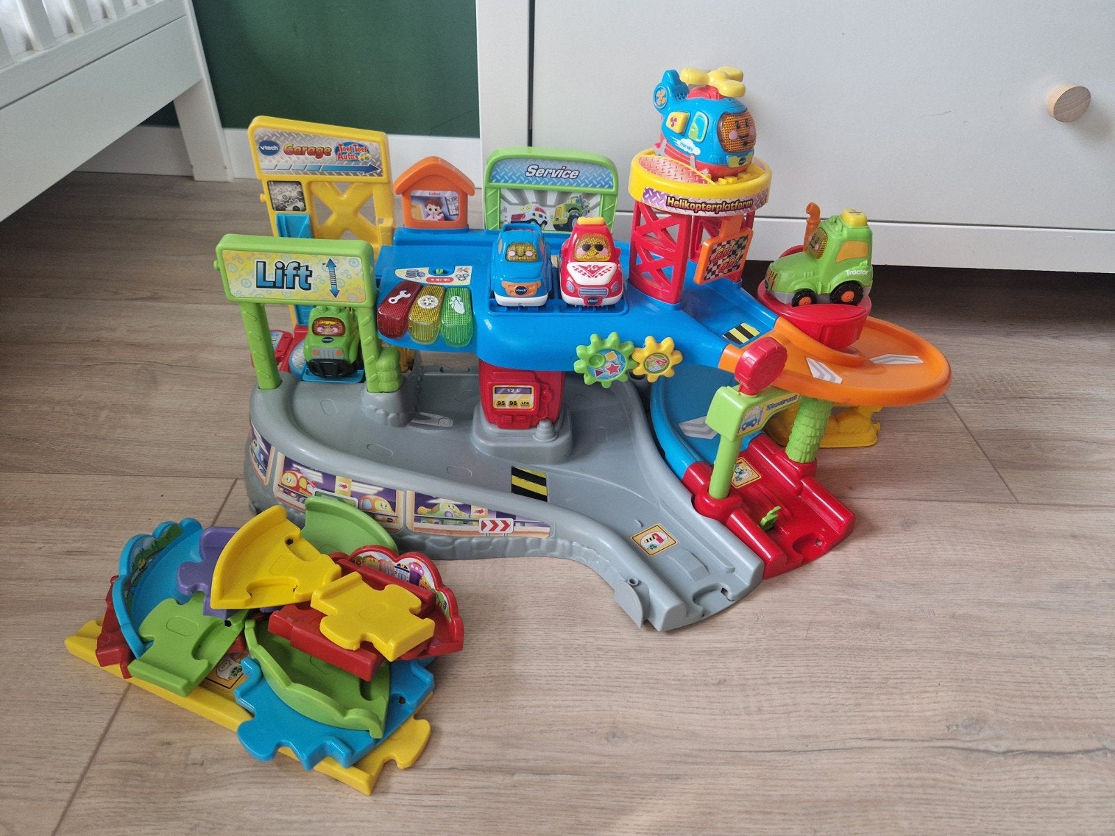 toet toet auto parkeergarage garage, Ophalen, Gebruikt, 2 tot 4 jaar