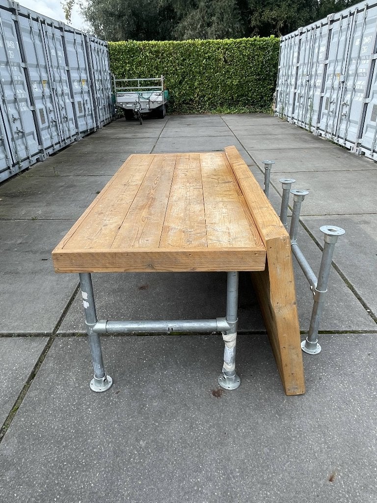 2 Stoere houten tafels met Steigerbuis onderstel, Ophalen, Gebruikt, Hout, 84 cm