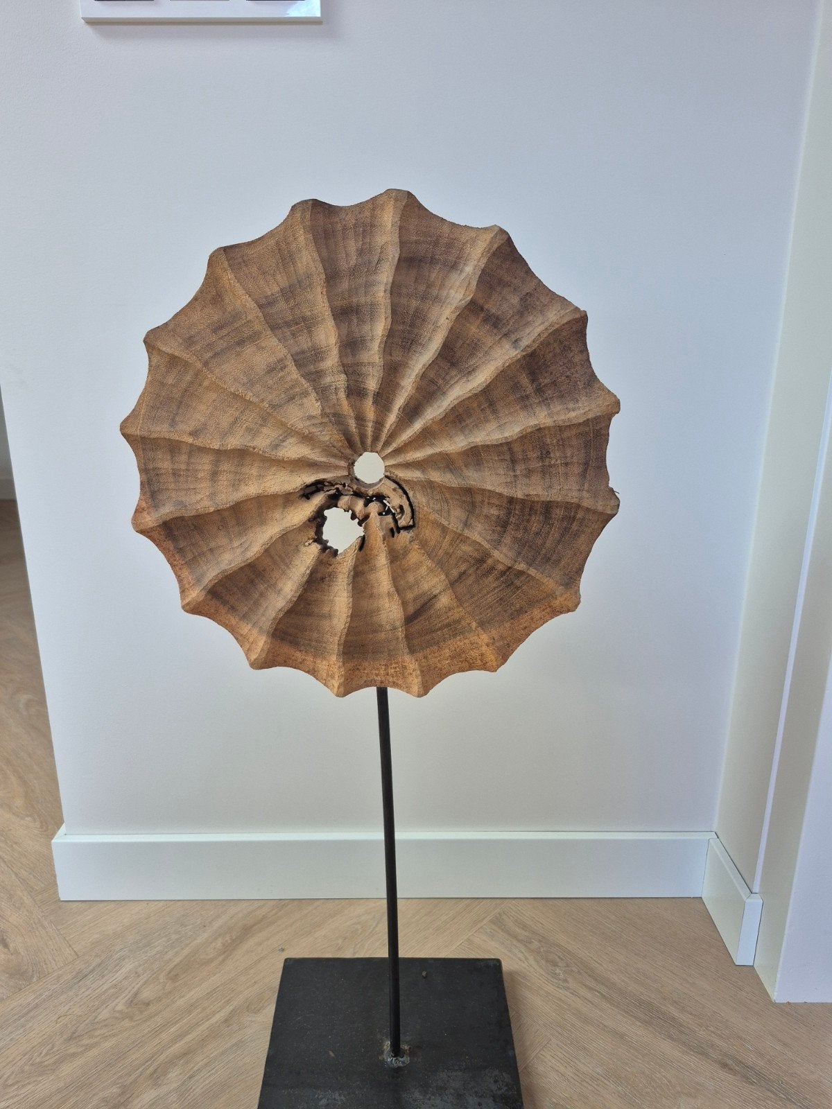 Unieke houten sculptuur op sokkel, Antiek en Kunst, Ophalen of Verzenden