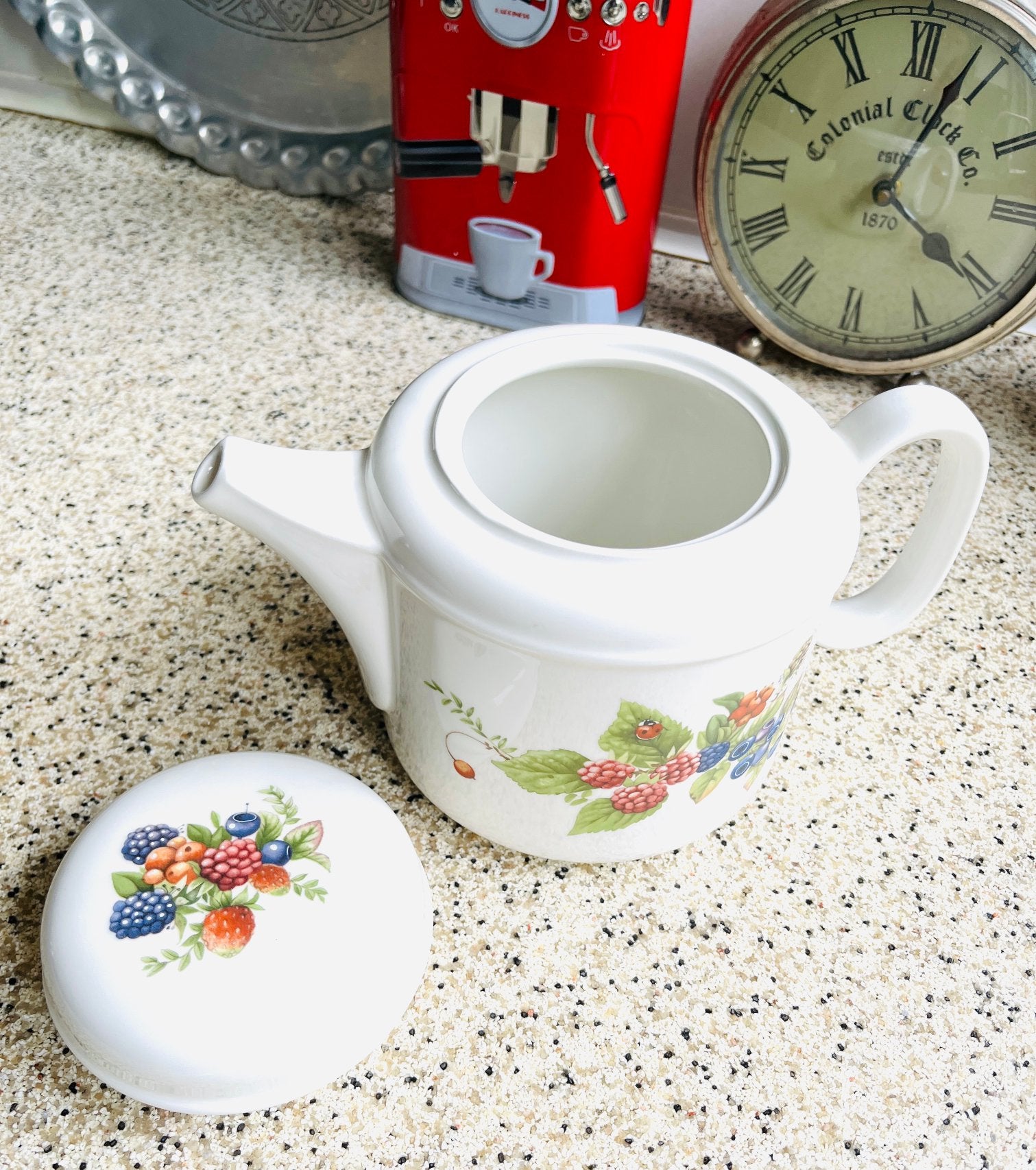 Wedgewood Marjolein Bastin Theepot en 2x Kop en Schotels, Keramiek, Landelijk/Boerenbont, Ophalen of Verzenden, Zo goed als nieuw