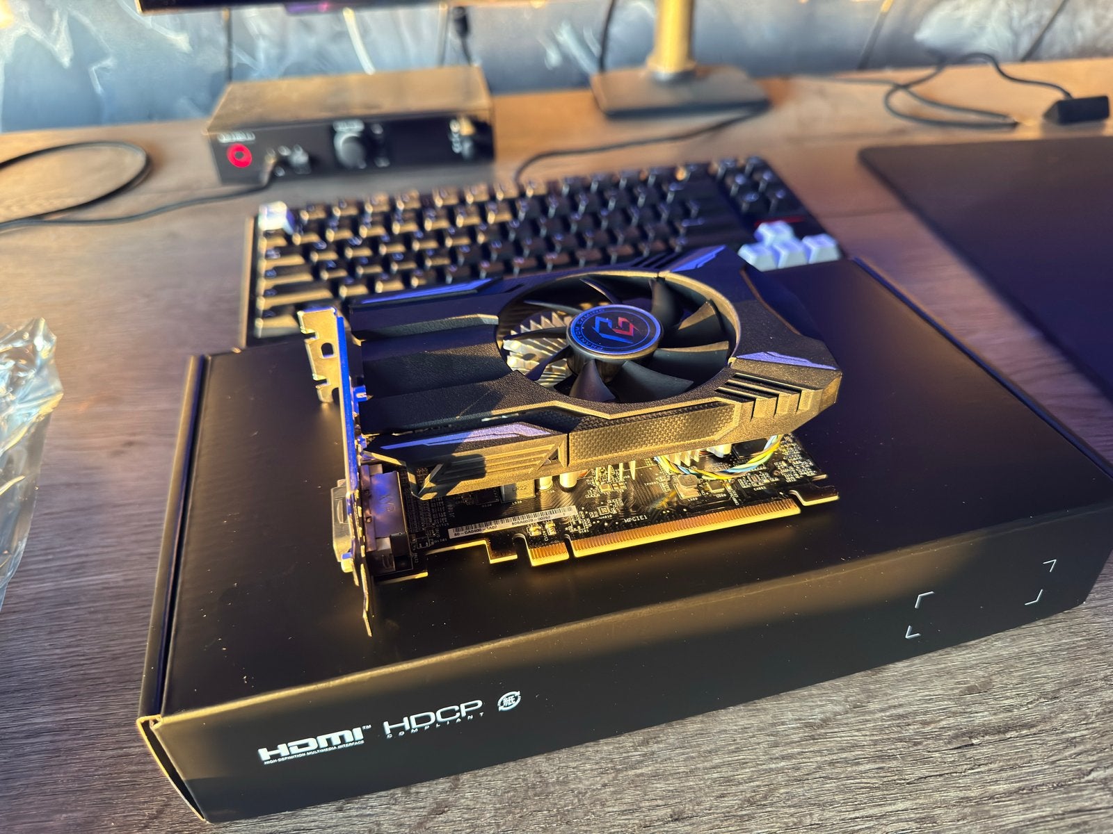 ASRock Phantom Gaming Radeon RX560 2GB Grafische Kaart, Computers en Software, Videokaarten, PCI-Express 3, Gebruikt, Ophalen of Verzenden