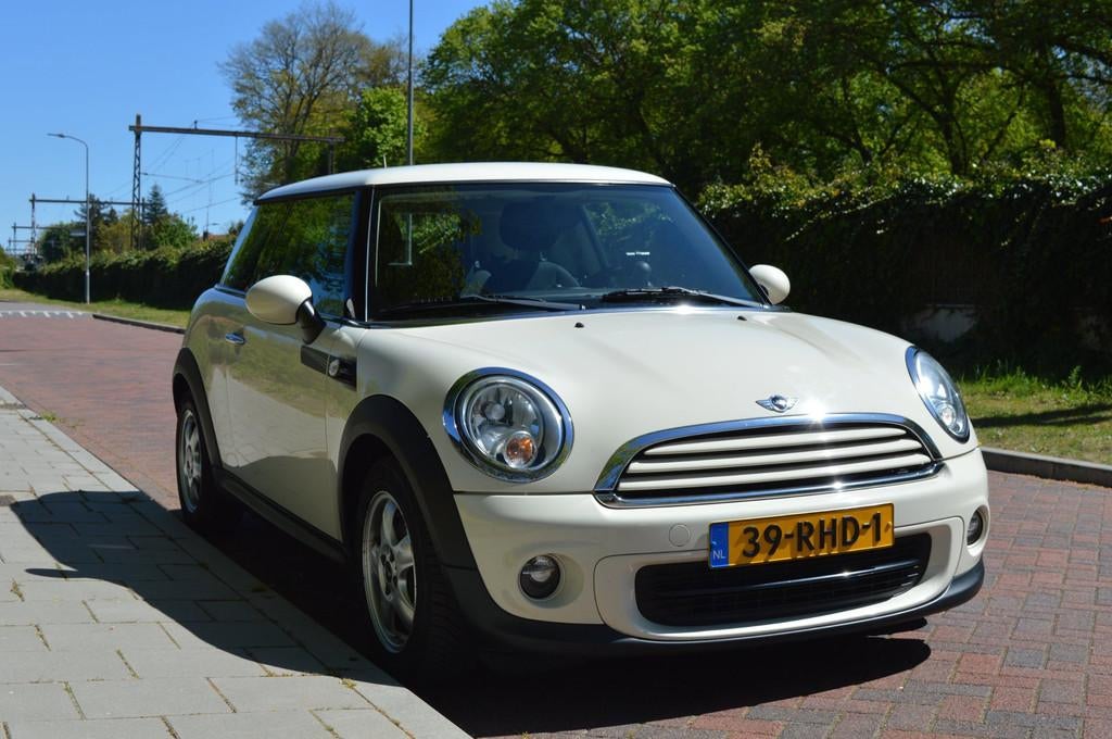Mini Mini 1.6 One Org NL/NAP/1ste eig/navi/airco, Voorwielaandrijving, Euro 5, Stof, Zwart