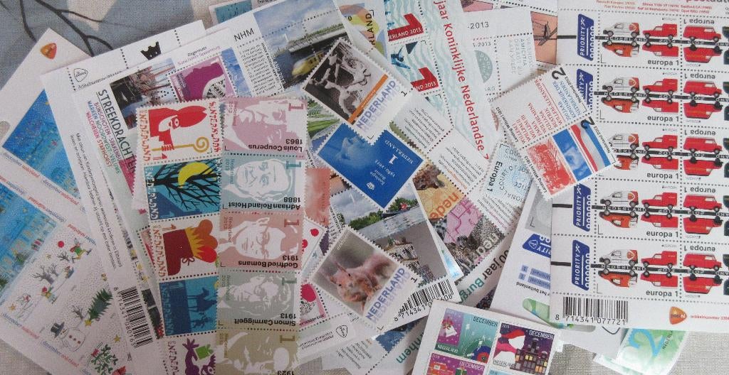 Nederland frankeergeldig tariefzegels 50 % korting LEES !!, Postzegels en Munten, Postzegels | Nederland, Ophalen of Verzenden