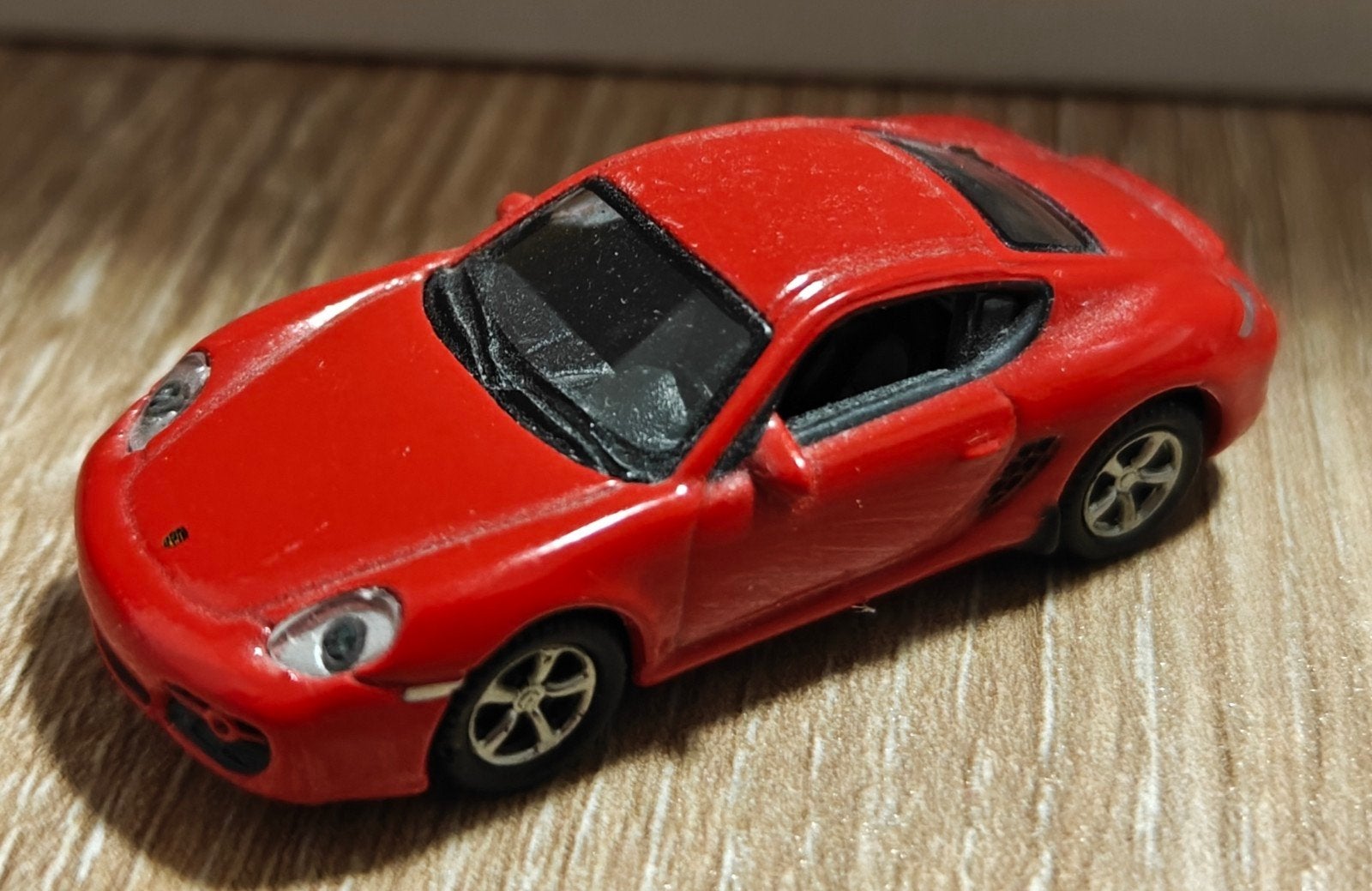 Welly Porsche Cayman s rood 1:64, Hobby en Vrije tijd, Modelauto's | Overige schalen, Ophalen of Verzenden, Nieuw, Auto