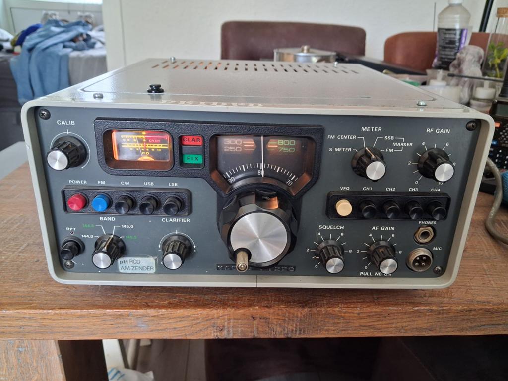 Yaesu FT-220   (lees tekst!!), Telecommunicatie, Zenders en Ontvangers, Ophalen of Verzenden