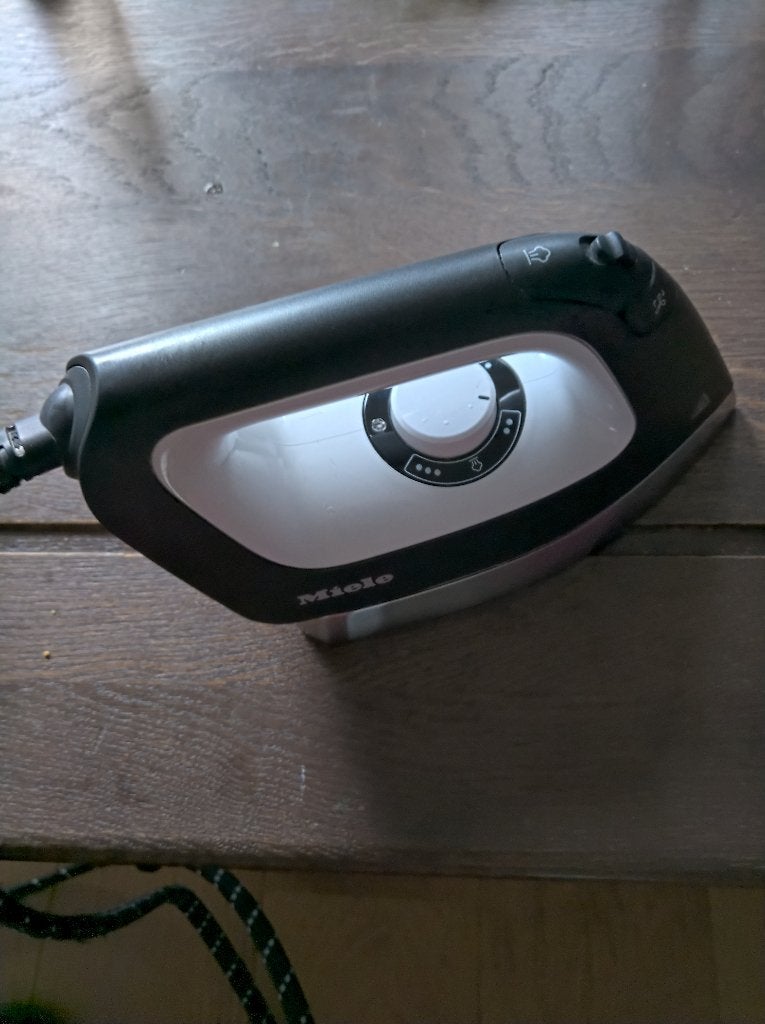Miele strijkbout voor de Miele Fashionmaster, Ophalen of Verzenden, Zo goed als nieuw, Strijkijzer met snoer