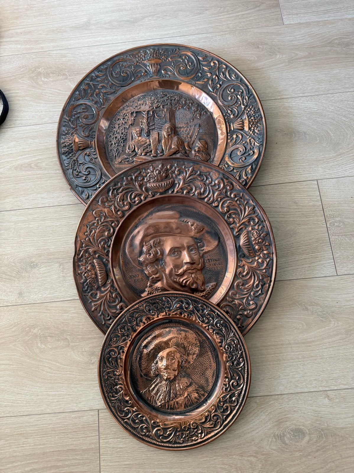 Set van 3 Antieke Koperen Wandplaten - Diverse Scènes, Ophalen, Koper