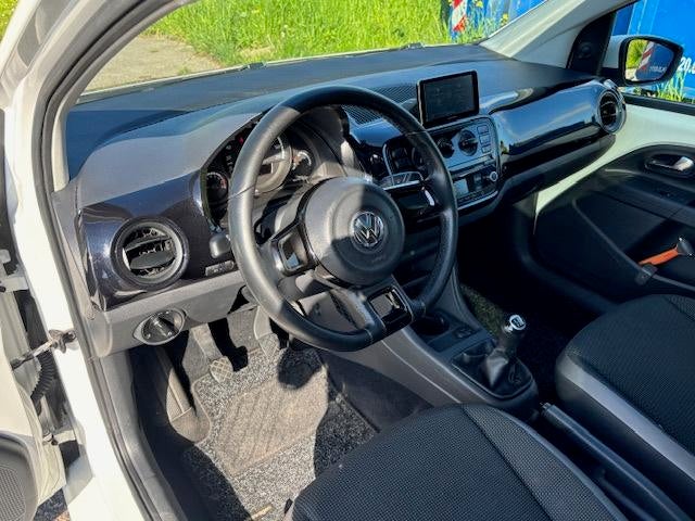 Volkswagen Up! 1.0 groove up! BlueMotion 55 KW! 5-Drs Audio/, Euro 5, Stof, Gebruikt, 4 stoelen
