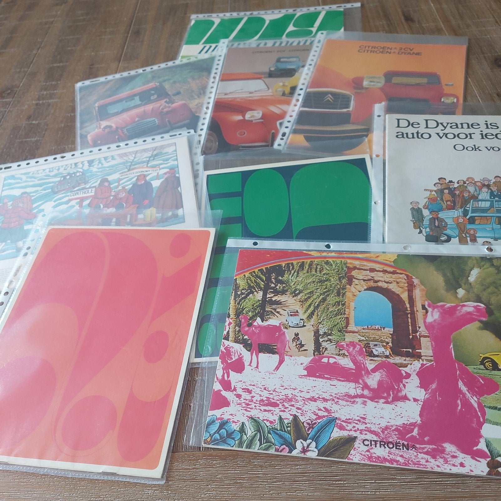 9 Citroën 2cv en Dyane autofolders uit de jaren '70, Ophalen of Verzenden, Zo goed als nieuw, Citroën