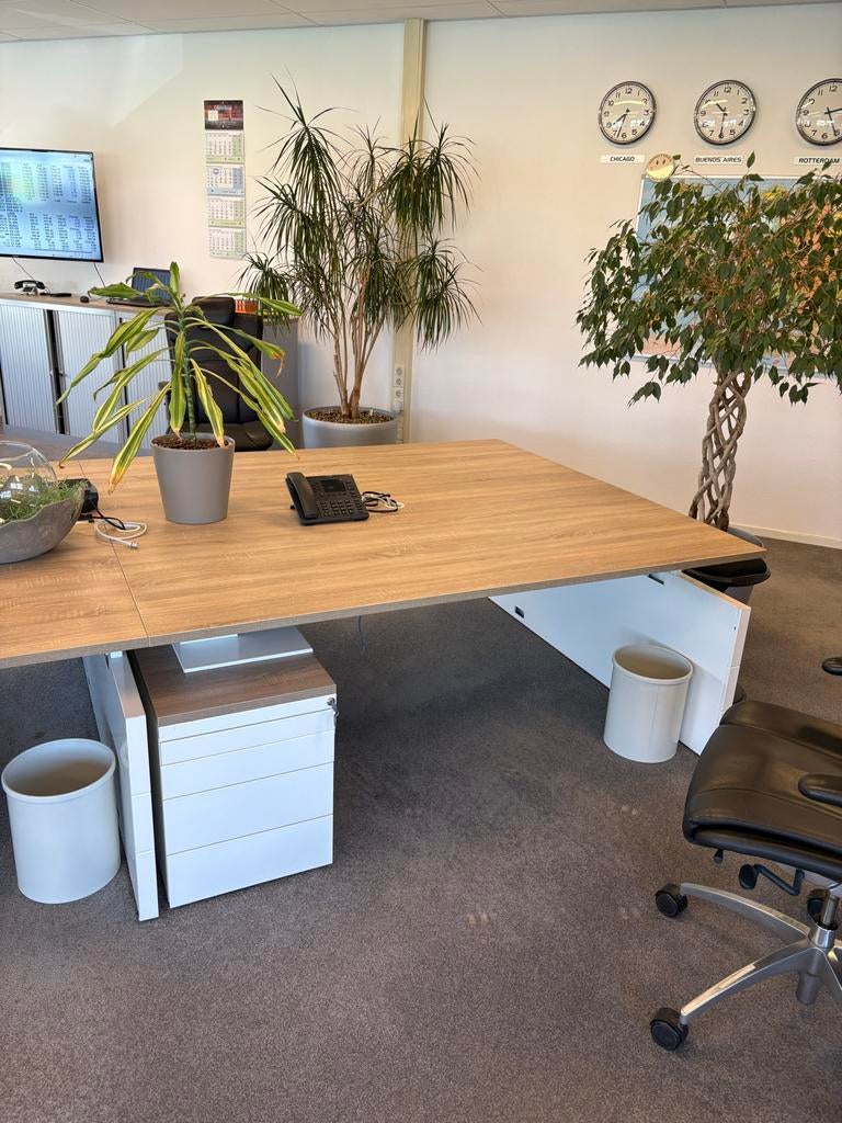 Gratis Bureaueiland 2x Groot bureau (180x80) met ladeblok, Ophalen, Gebruikt, 50 tot 100 cm, 150 tot 200 cm