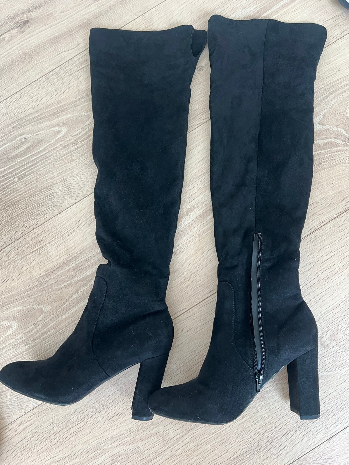 Zwarte Overknee Laarzen met Blokhak, Kleding | Dames, Hoge laarzen, Zwart, Ophalen of Verzenden, Zo goed als nieuw