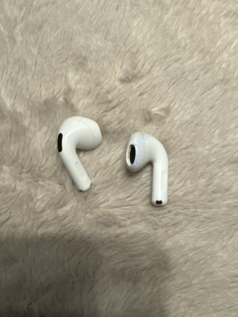 AirPods 4 (losse oordopjes, zonder oplaadcase), Ophalen of Verzenden, Zo goed als nieuw, Overige merken, Draadloos