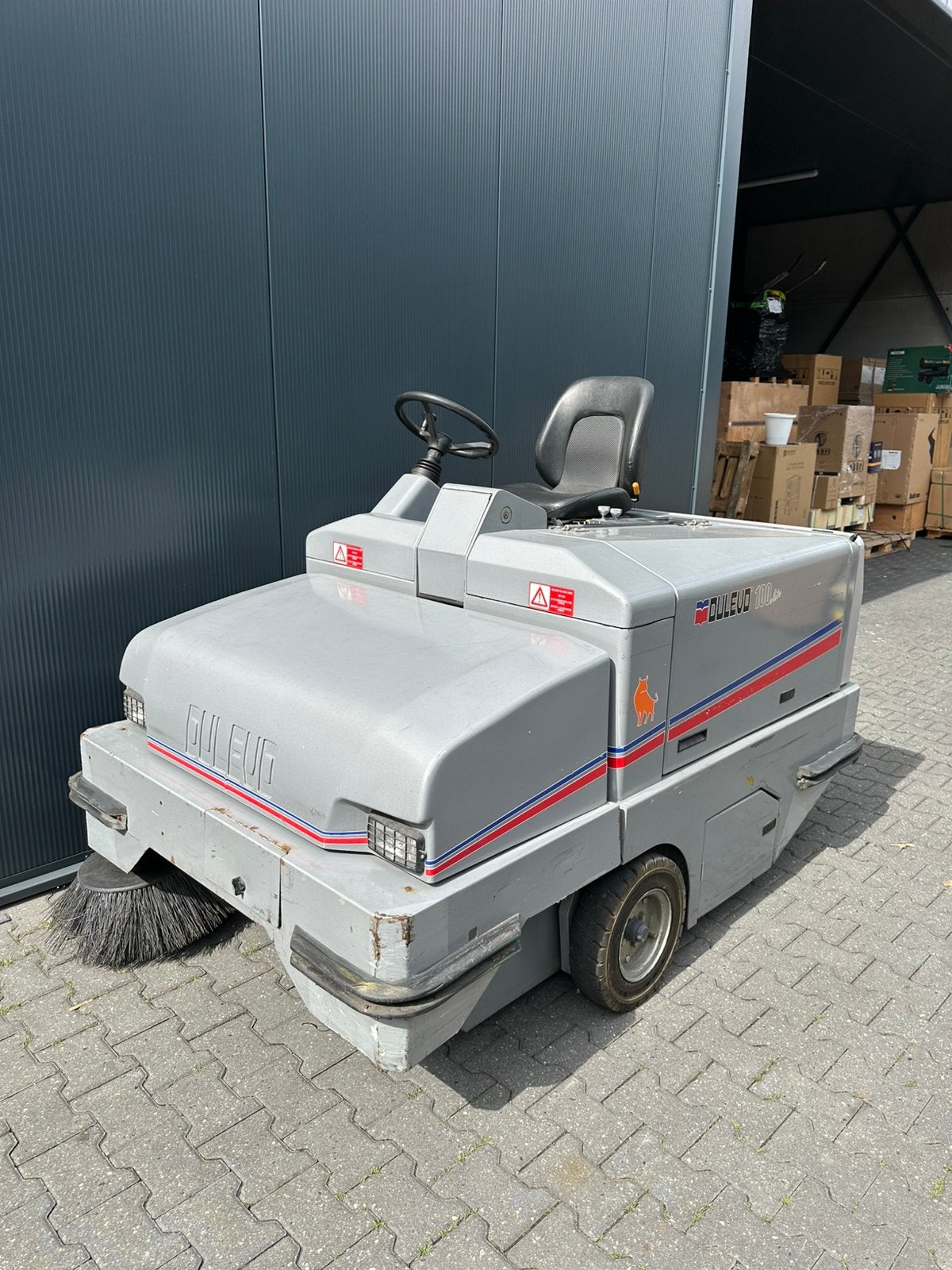 Dulevo 100 Elite Veegmachine, Ophalen, Gebruikt