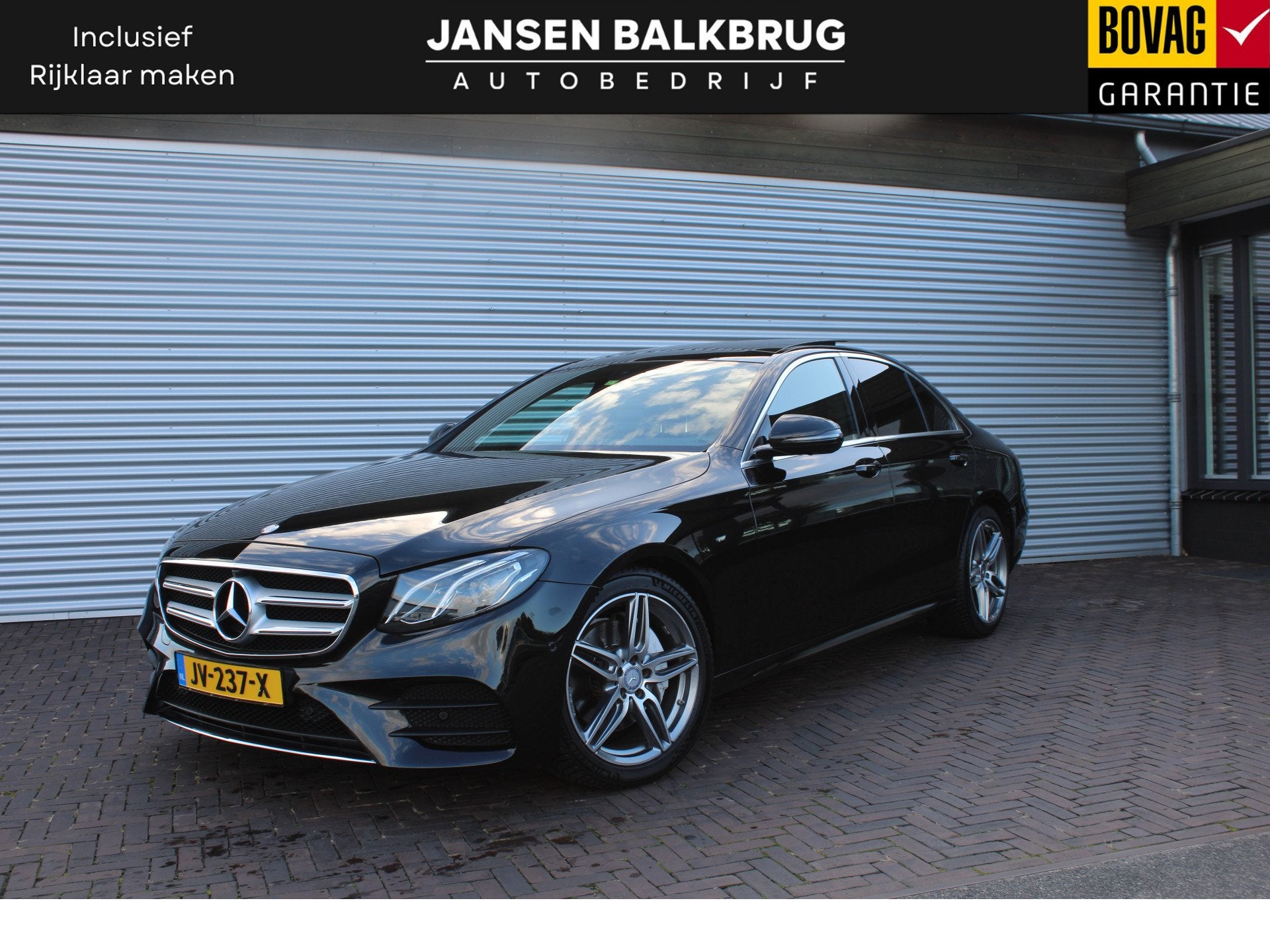 Mercedes-Benz E-Klasse 200 Prestige Plus AMG panoramadak lag, Auto's, Automaat, Gebruikt, 4 cilinders, Zwart
