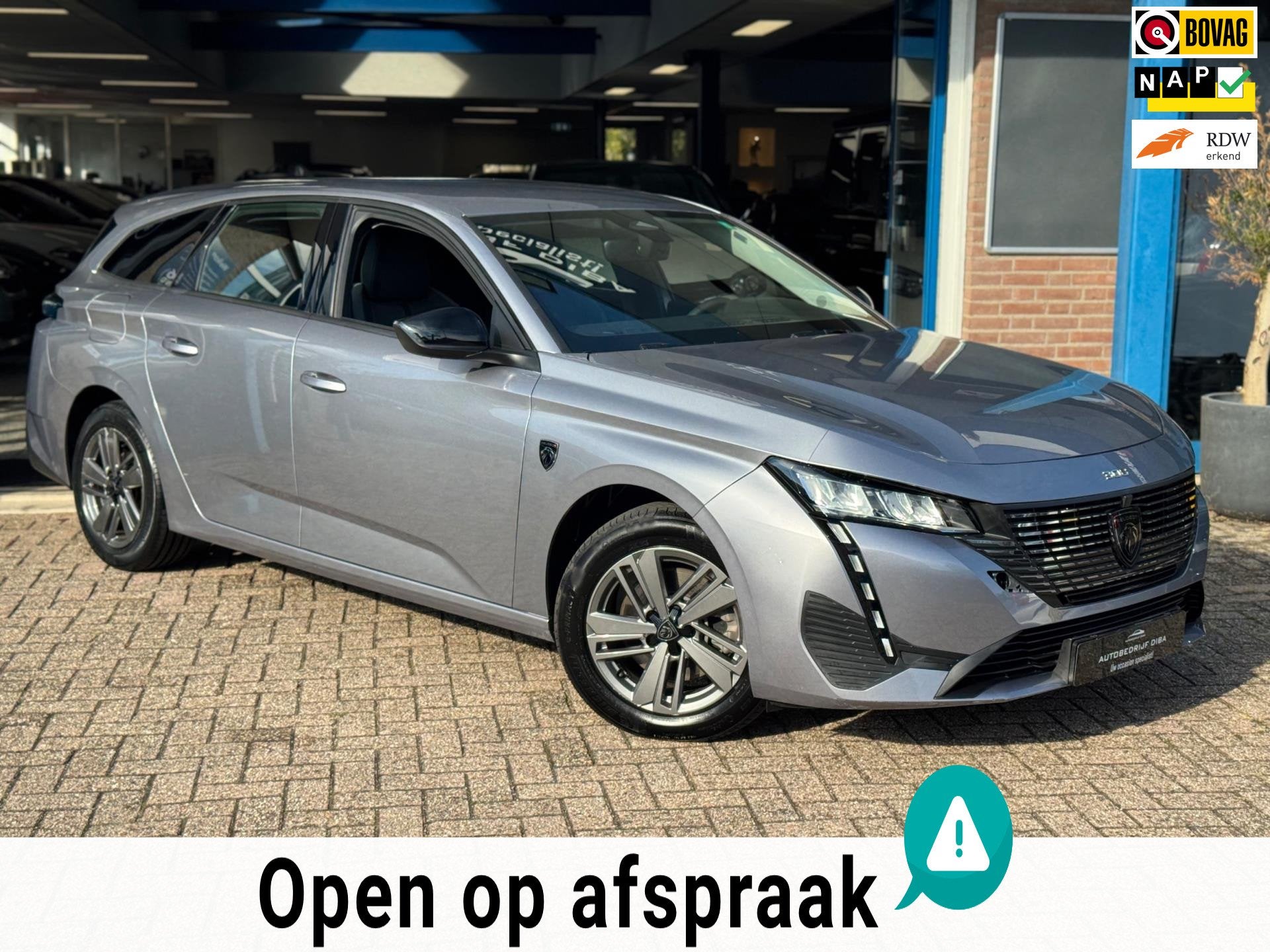 Peugeot 308 SW 1.2 PureTech Active Pack Busines 2023 AUT BTW, Auto's, Dealer onderhouden, Stof, 1199 cc, Origineel Nederlands
