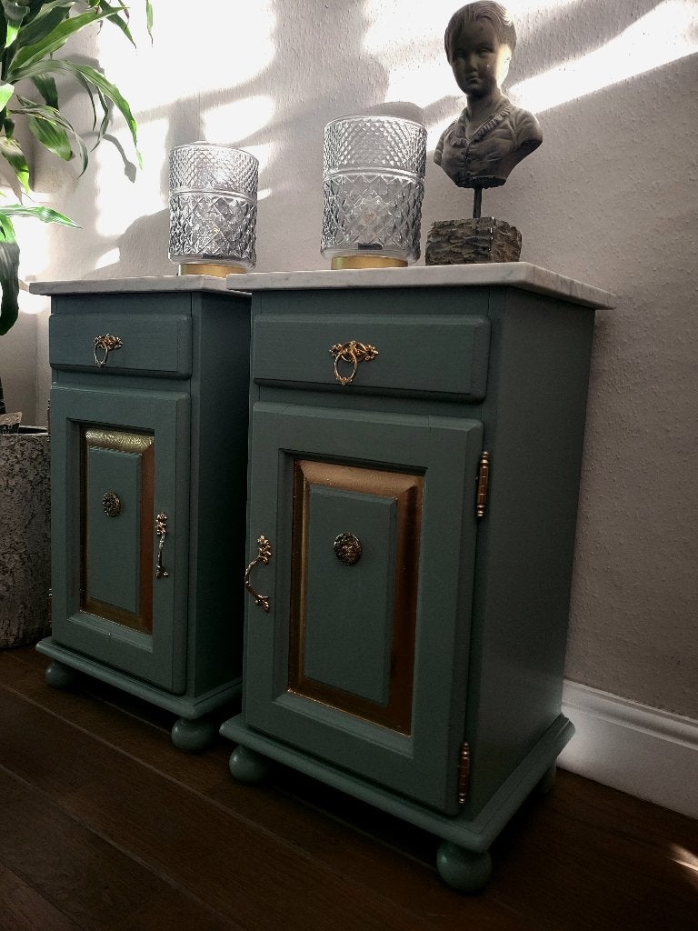 2 bijzondere nachtkastjes antique green marmeren blad, Ophalen, Minder dan 45 cm, Nieuw, 55 tot 70 cm