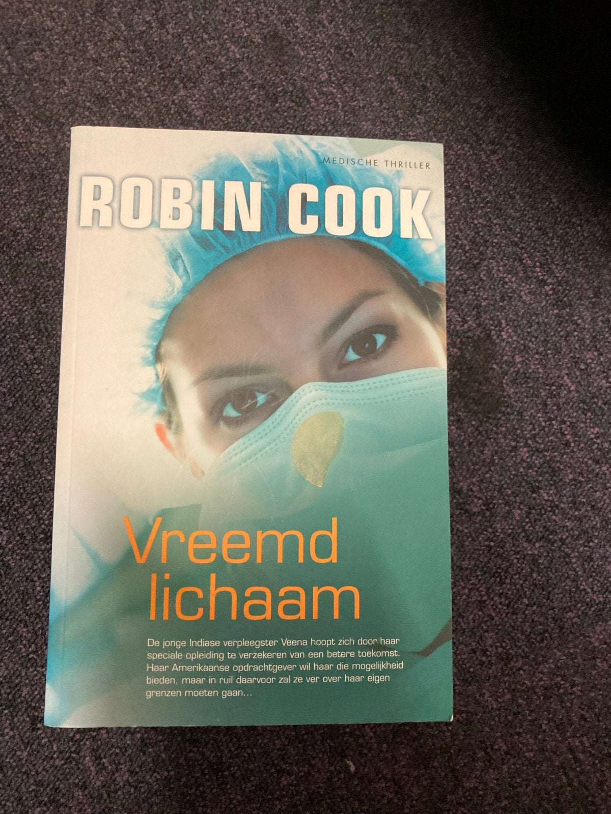 Robin Cook - Vreemd Lichaam (Medische Thriller), Ophalen of Verzenden, Zo goed als nieuw