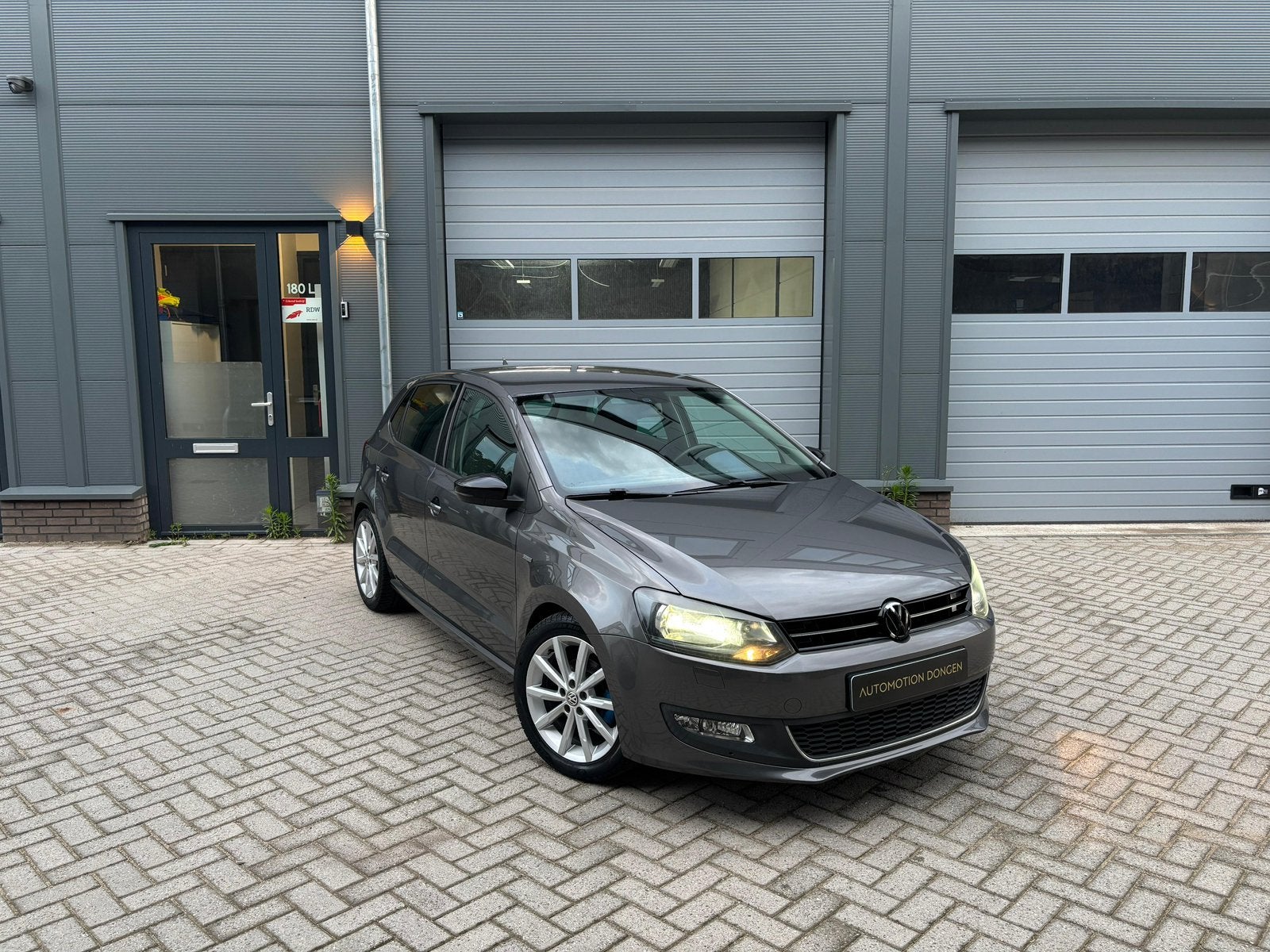 Volkswagen Polo Match 1.2 TSI 90 PK, Auto's, Volkswagen, Voorwielaandrijving, Euro 5, 4 cilinders, Leder en Stof