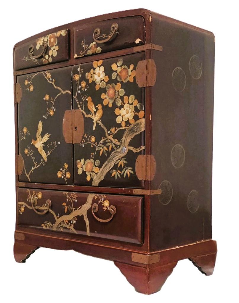 Antiek Japans kabinet, lakwerk met parelmoer., Antiek en Kunst, Ophalen of Verzenden