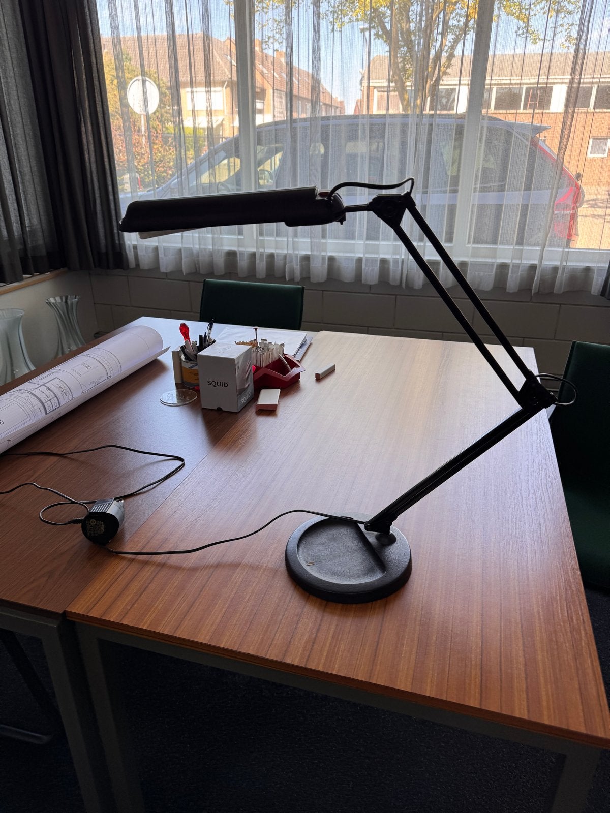 Zwarte bureaulamp met TL-verlichting Lival, Bureaulamp, Overige merken, G13 (TL), Ophalen of Verzenden