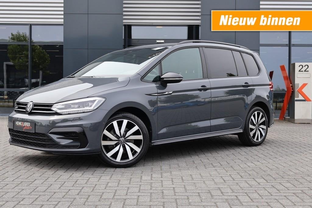 Volkswagen TOURAN 1.5 TSI DSG R-Line / 7 persoons/  Camera /, Auto's, Automaat, USB, 7 stoelen, Bedrijf