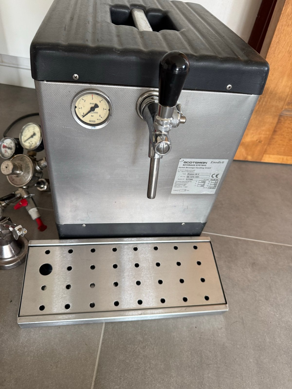 Biertap met CO2-fles en toebehoren, Witgoed en Apparatuur, Thuistaps, Ophalen, Gebruikt, Overige merken