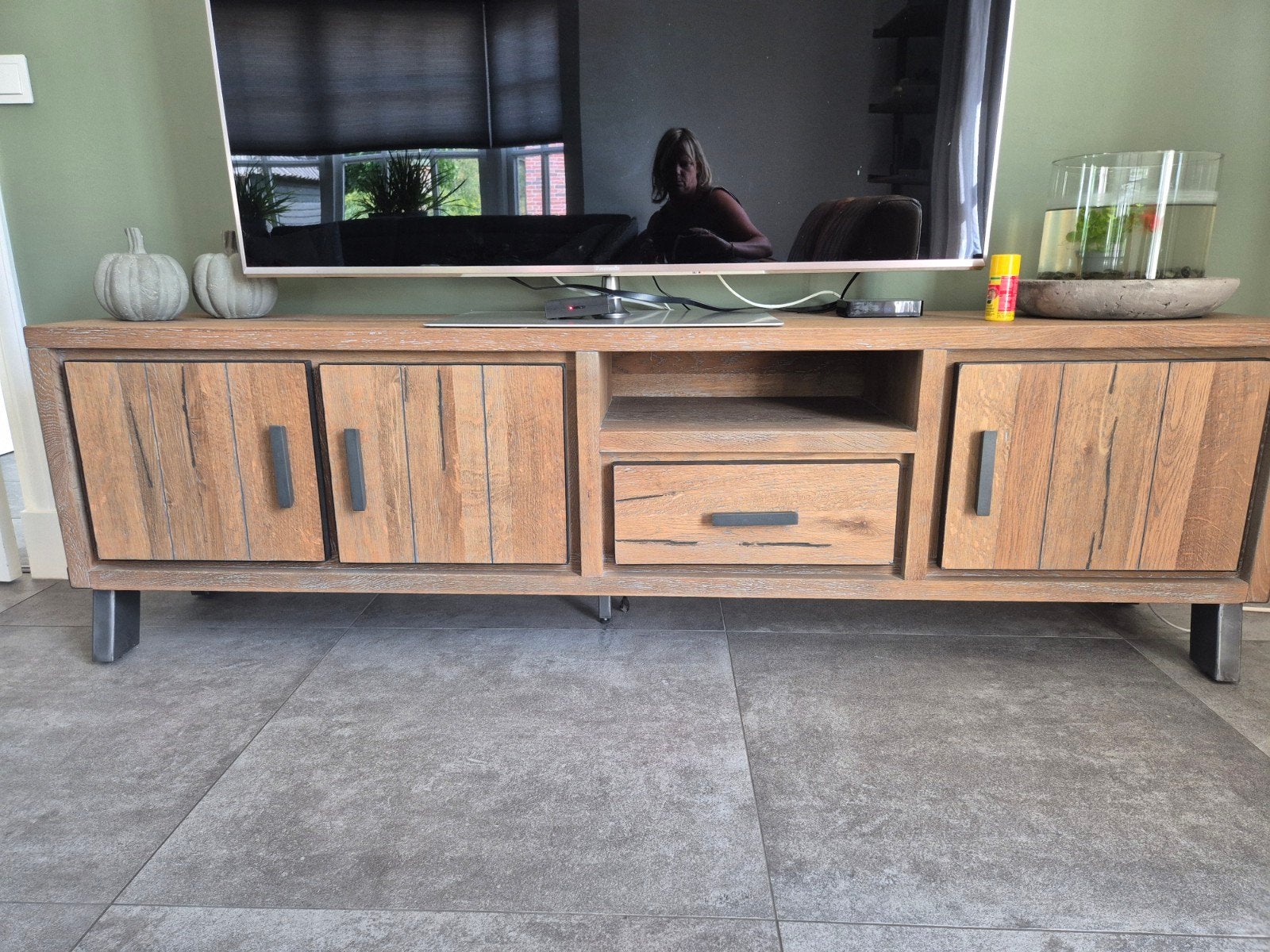 Henders & Hazel TV-meubel en salontafel set, Modern, Industrieel, 150 tot 200 cm, Zo goed als nieuw, Minder dan 100 cm