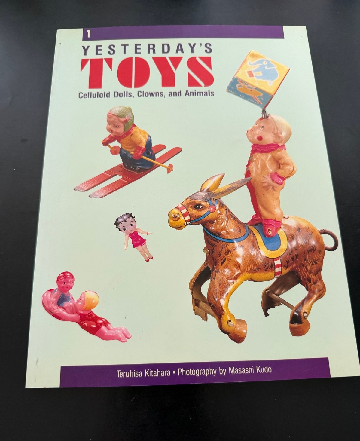 Yesterday's Toys: Celluloid Dolls, Clowns, and Animals, Boeken, Ophalen of Verzenden, Zo goed als nieuw, Overige onderwerpen