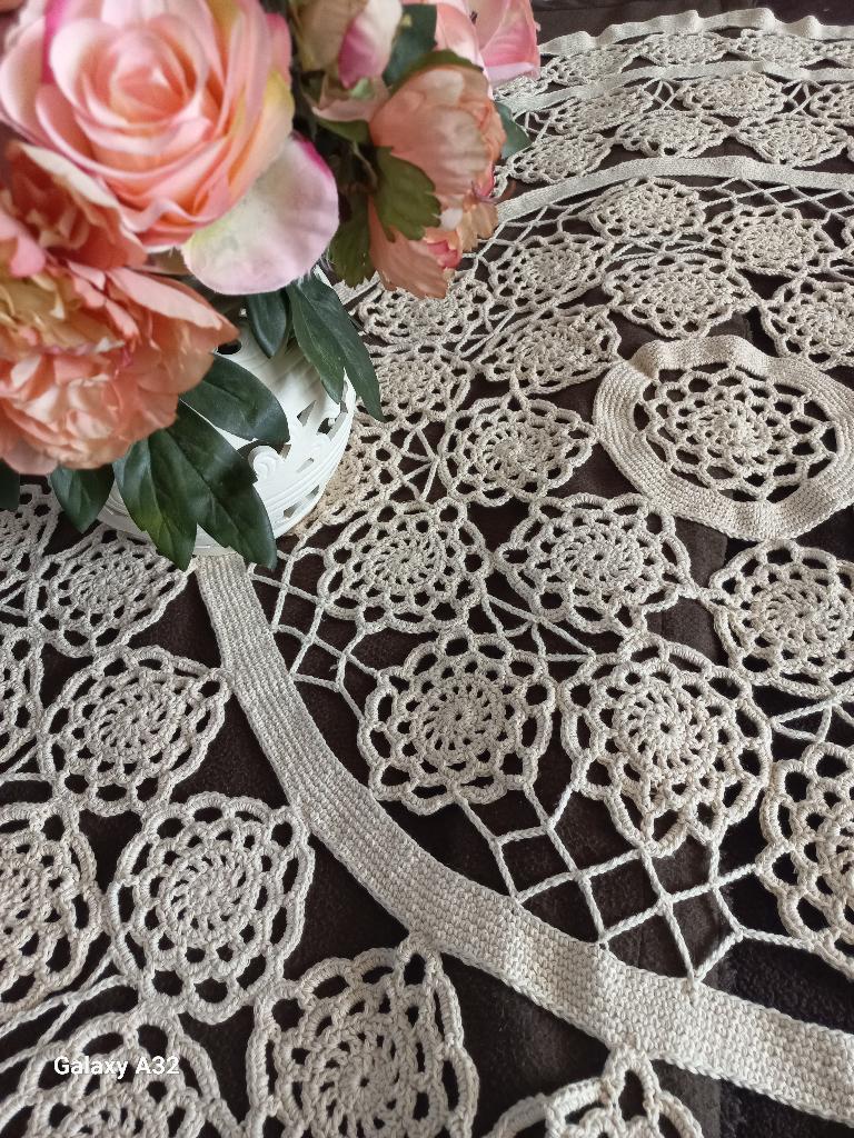 rond gehaakt tafelkleed 120 cm rond, met extra voor 150 rond, Ophalen of Verzenden, Nieuw, Rond, Binnen
