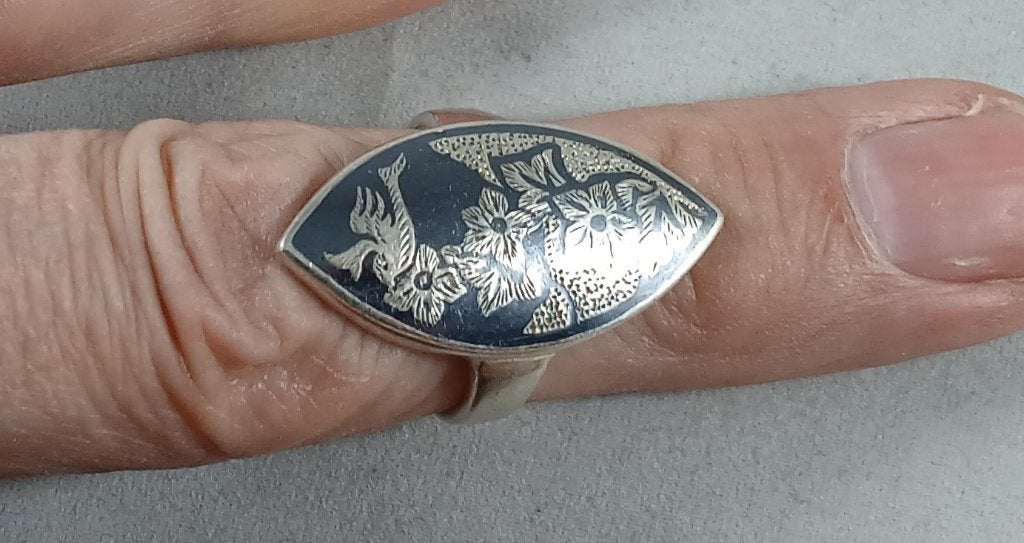 Zilveren Vredes ring Niello 17,2mm Vredesduif 925 zilver, Sieraden, Tassen en Uiterlijk, Ringen, Gebruikt, Dame, 17 tot 18, Zilver
