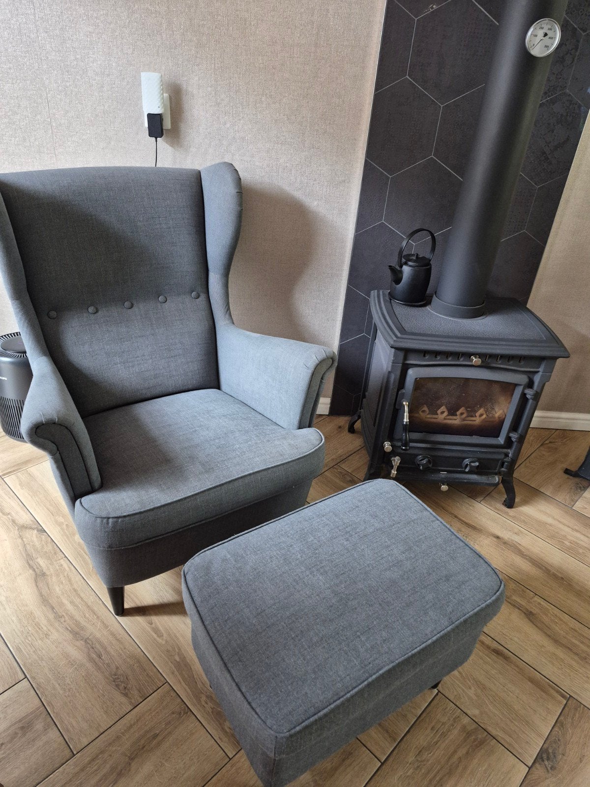 IKEA Strandmon fauteuil met poef, Ophalen, 75 tot 100 cm, Stof, 75 tot 100 cm