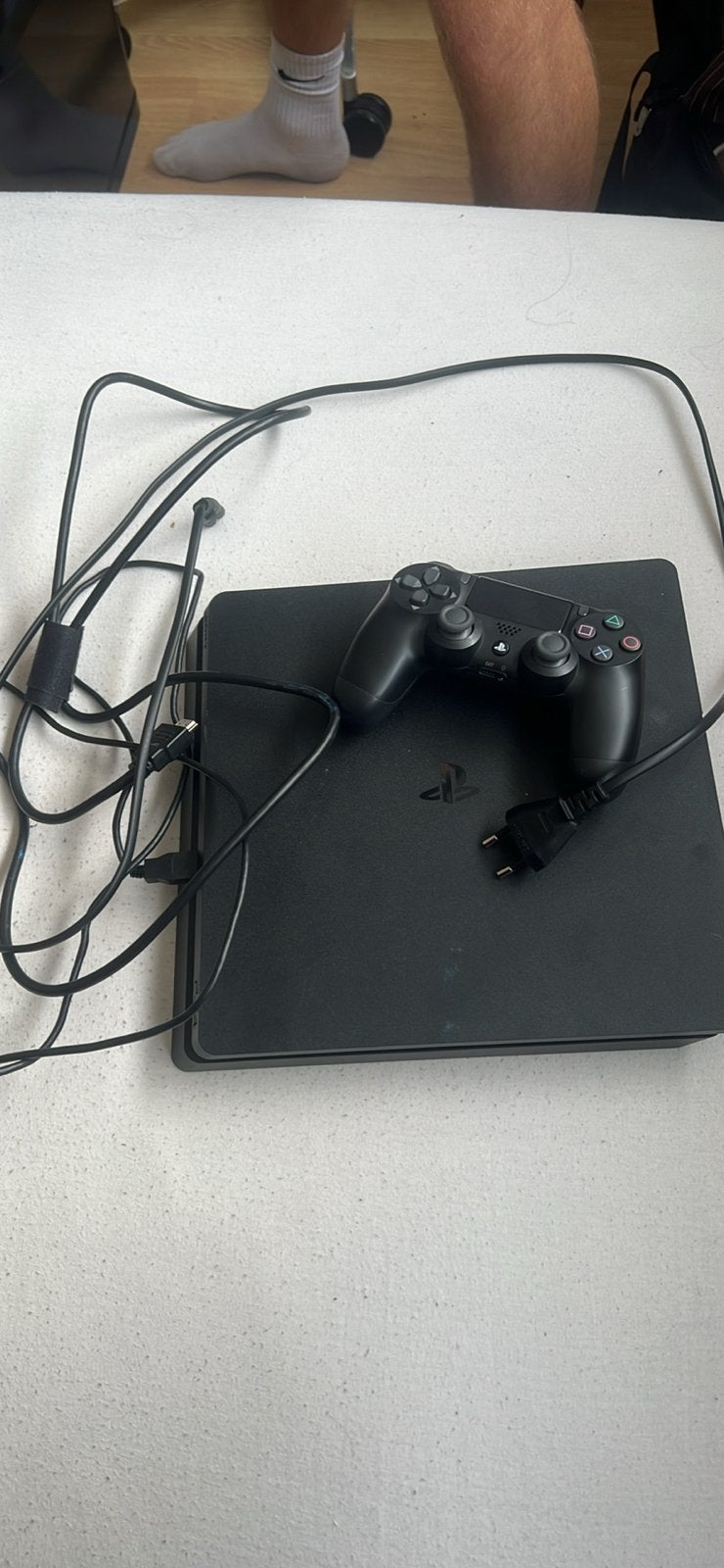 PlayStation 4 Slim met controller en kabels, Verzenden, Met 1 controller, Slim, 500 GB