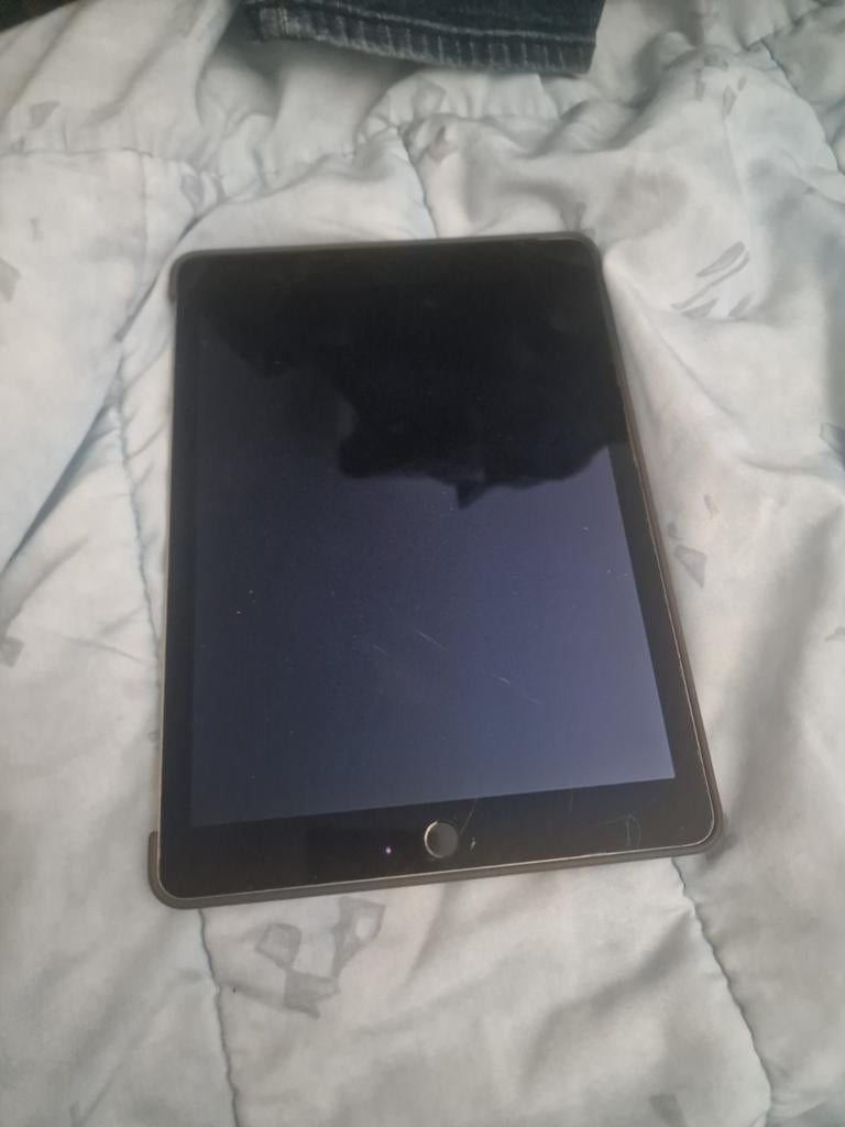 Ipad air 2 voor onderdelen, Computers en Software, Apple iPads, Apple iPad Air, Grijs, 16 GB, Wi-Fi