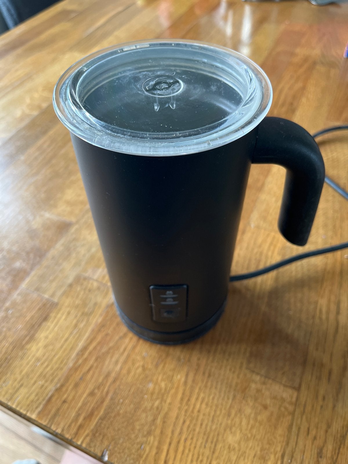 HEMA melkopschuimer elektrisch 150ml, Ophalen of Verzenden, Zo goed als nieuw, Elektrische melkopschuimer