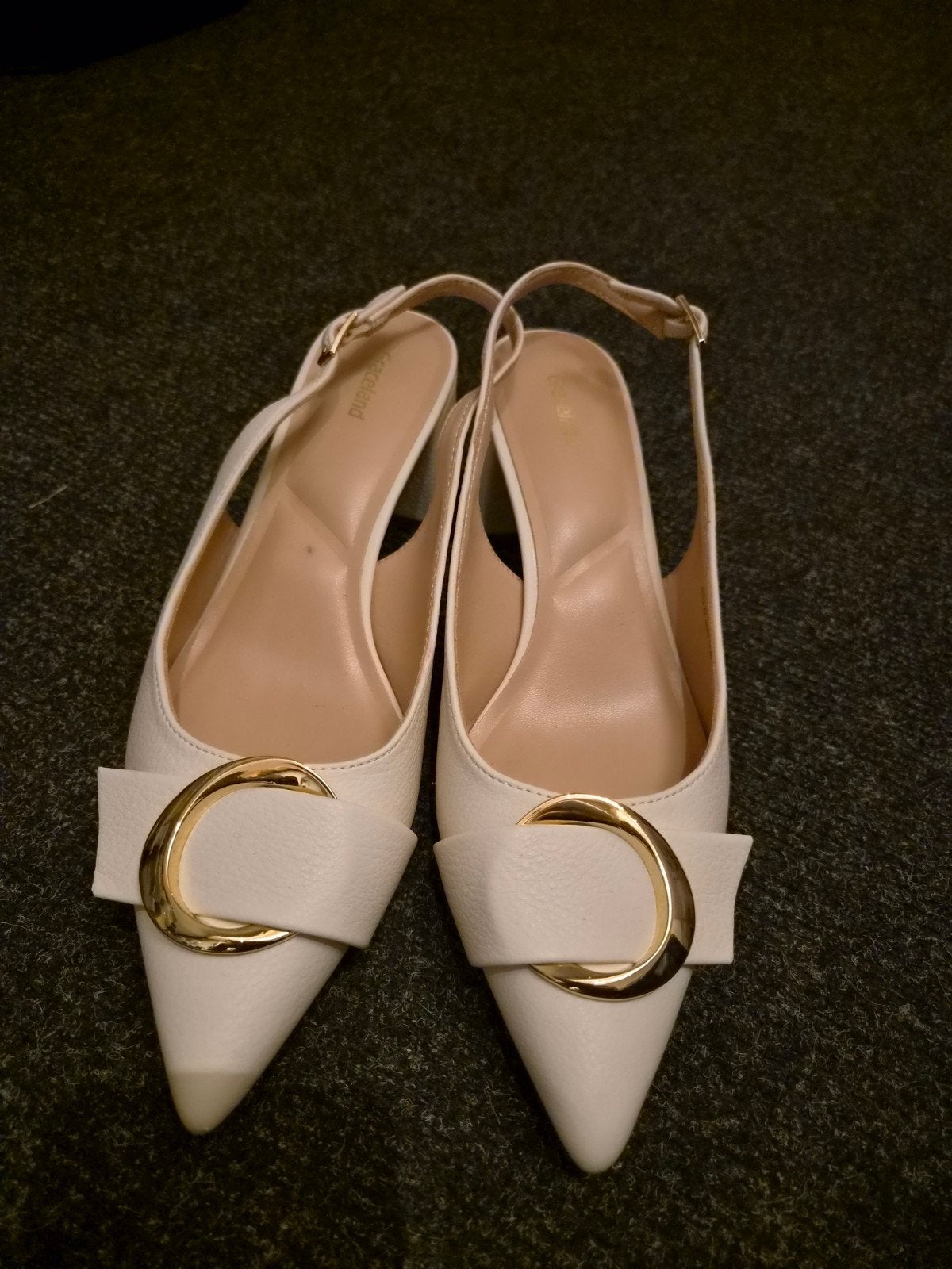 slingback maat 41 gebroken wit met blokhak, Ophalen of Verzenden, Zo goed als nieuw, Wit, Sneakers of Gympen