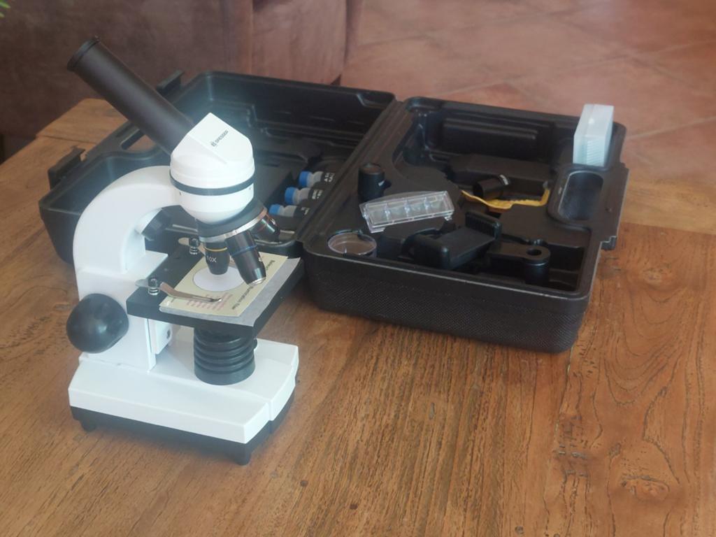 Bresser Junior Biolux SEL Microscoop met Koffer, Ophalen of Verzenden, Zo goed als nieuw, 400x tot 1000x, Biologische microscoop