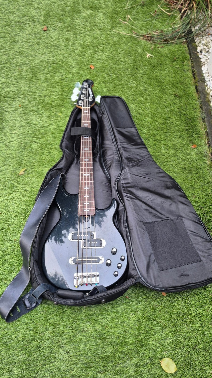 Yamaha BB615 5-snarige elektrische basgitaar, Ophalen, Gebruikt, Elektrisch, 5-snarig