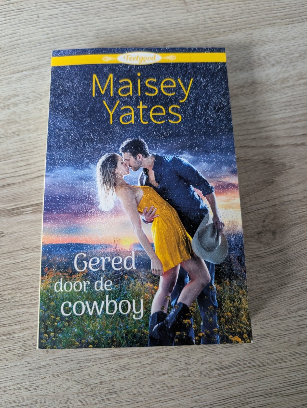 Maisey Yates - Gered door de cowboy (Feelgood), Ophalen of Verzenden, Gelezen, Maisey Yates, Nederland